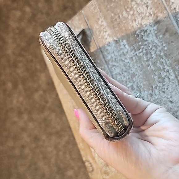 Louis Vuitton Comete Wallet Women's Veau Cachemire Leather Long Wallet - Picture 4 of 16